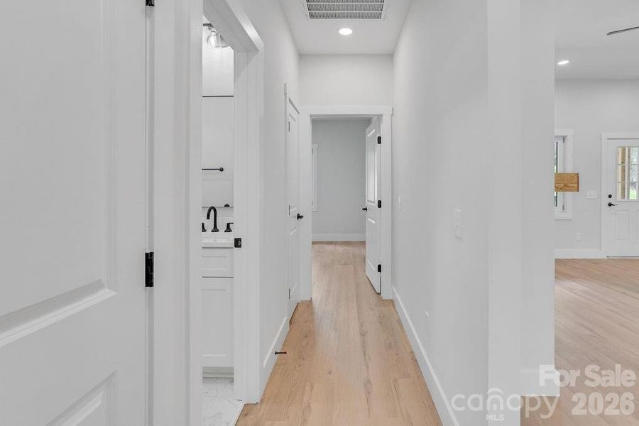 Spacious, unfurnished interior of a new home in , Dallas (Image 31). Spacious, unfurnished interior of a new home in , Dallas (Image 31).