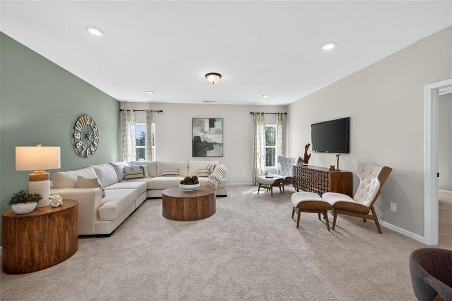 Furnished interior view inside a new home in Oakmont, Dallas (Image 4).