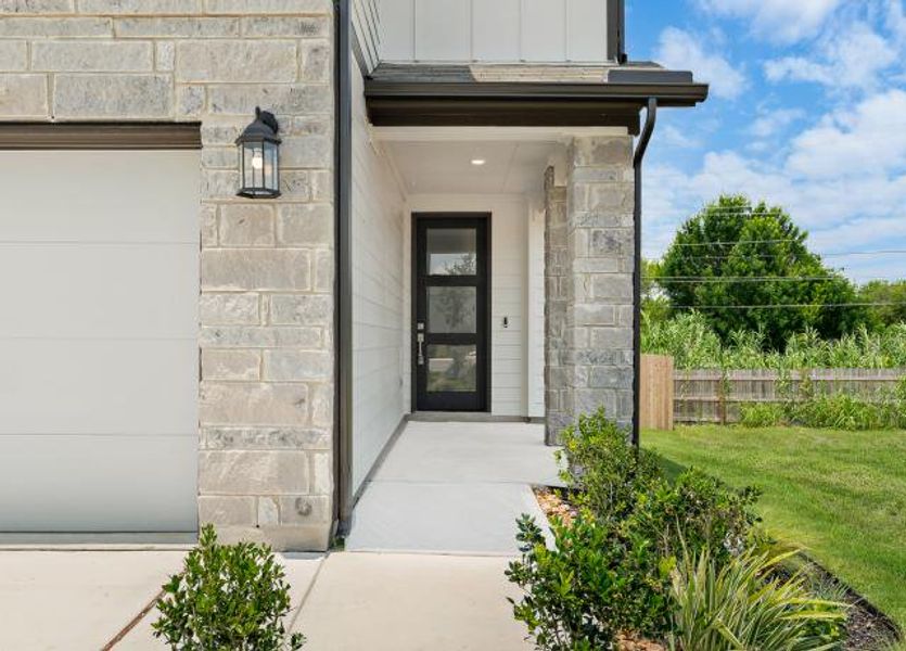 Exterior details and patio area of a home in Trilogy Grove, Leon Valley (Image 2). Exterior details and patio area of a home in Trilogy Grove, Leon Valley (Image 2).