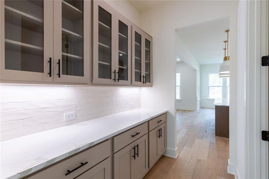 Furnished interior view inside a new home in , Gainesville (Image 6).