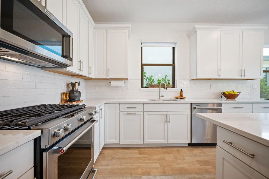 12-web-or-mls-2387-rollingwood-ct