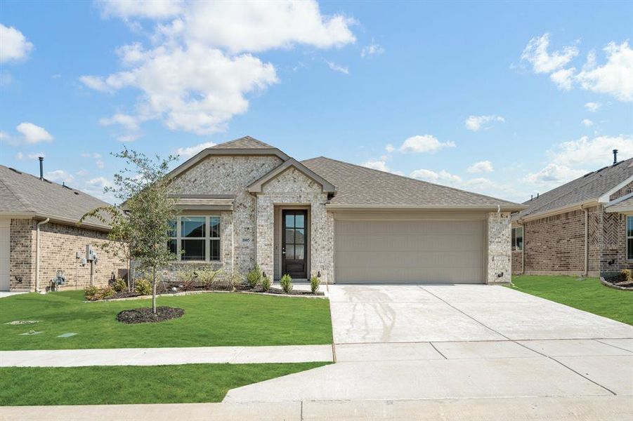 Front exterior of a new home in Eagle Glen Elements, Alvarado, TX, highlighting curb appeal (Image 2).
