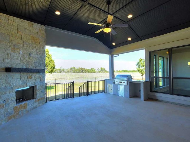 Representative exterior details of a home built from the Santa Barbara II by Giddens Homes in Scofield Farms Estates, Georgetown (Image 43).