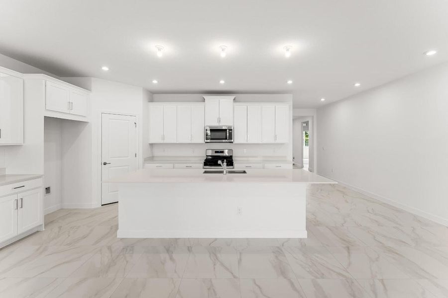 US_SEF_GATEWAY_LOT 302_kitchen