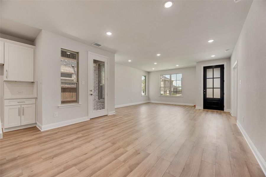 Spacious, unfurnished interior of a new home in Arbors at Legacy Hills, Celina (Image 20). Spacious, unfurnished interior of a new home in Arbors at Legacy Hills, Celina (Image 20).