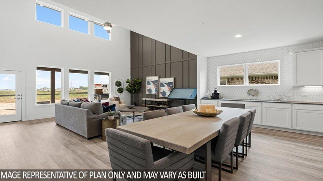 Furnished interior view inside a new home in Silverthorne, Conroe (Image 9).