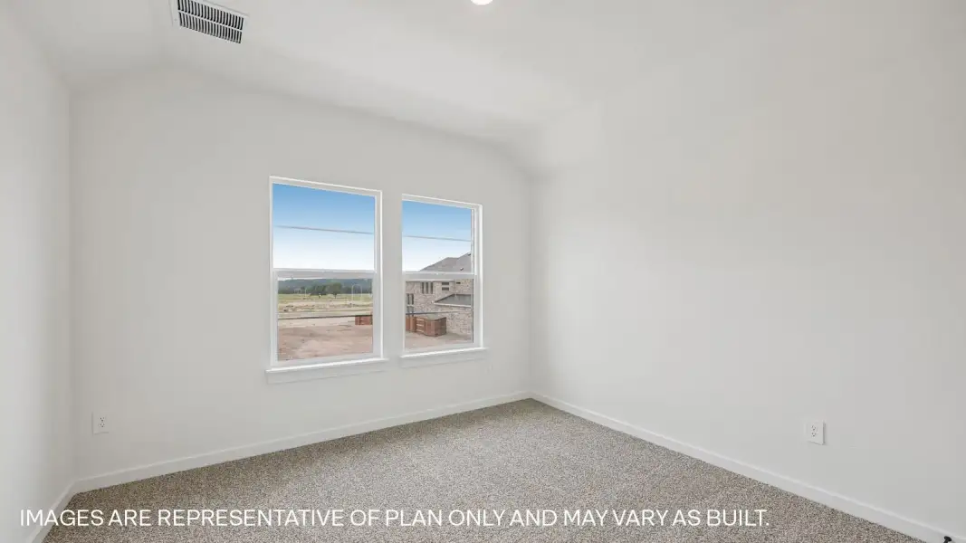 Spacious, unfurnished interior of a new home in The Enclave at Bar W Ranch, Leander (Image 30).