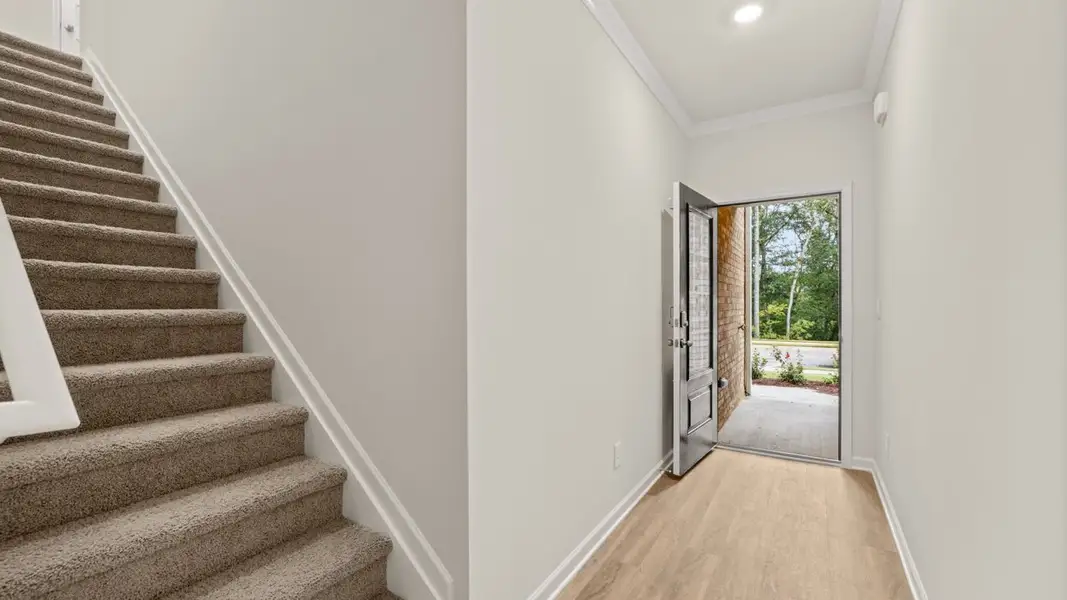 Representative unfurnished interior of a home built from the Stratford by D.R. Horton in Independence Villas and Townhomes, Loganville (Image 16).