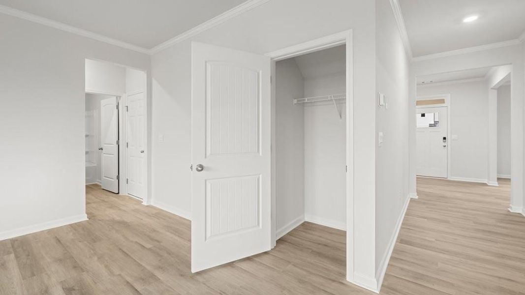 Spacious, unfurnished interior of a new home in , Dallas (Image 18).