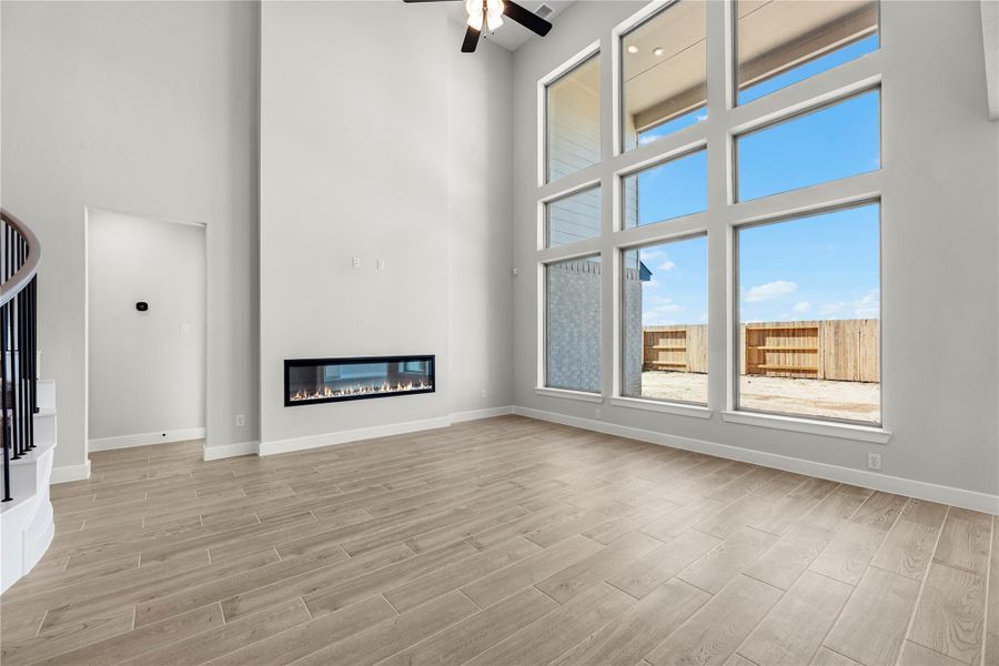Spacious, unfurnished interior of a new home in Lago Mar, Texas City (Image 13). Spacious, unfurnished interior of a new home in Lago Mar, Texas City (Image 13).