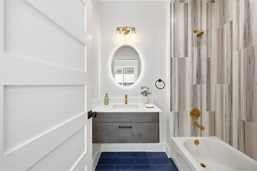 Furnished interior view inside a new home in , Dallas (Image 12).