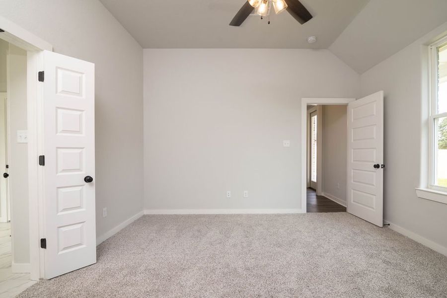 Representative unfurnished interior of a home built from the The Laurel by Avonley Homes in Greens Prairie Reserve, College Station (Image 20).