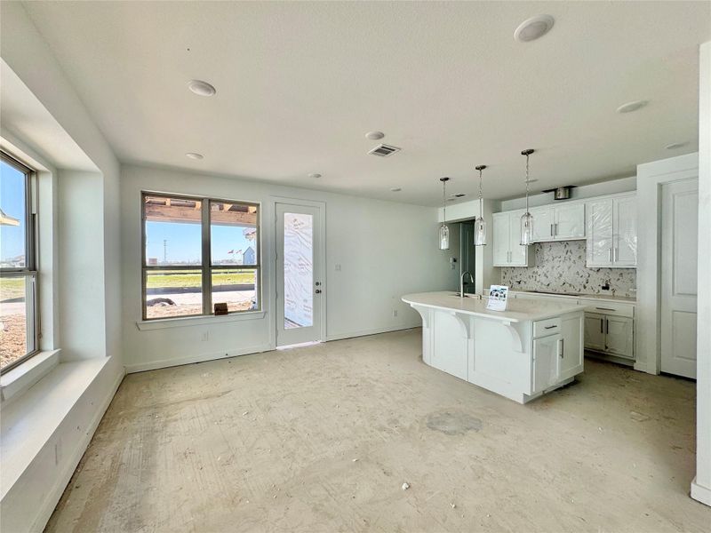 Spacious, unfurnished interior of a new home in Pomona: 40ft. lots, Manvel (Image 19). Spacious, unfurnished interior of a new home in Pomona: 40ft. lots, Manvel (Image 19).