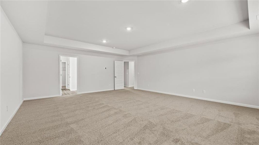 Spacious, unfurnished interior of a new home in Oakchase at Hampton, Hampton (Image 23).