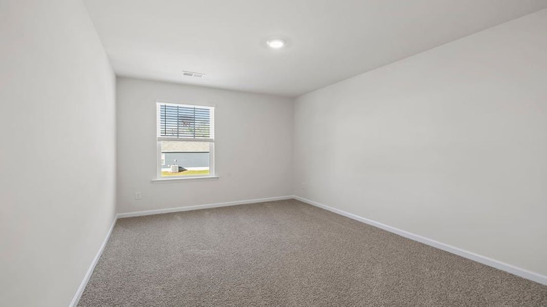 Spacious, unfurnished interior of a new home in Cedar Gap, Fountain Inn (Image 20).