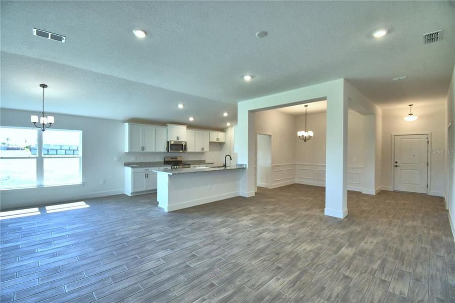 Spacious, unfurnished interior of a new home in Lake Juliana Estates, Auburndale (Image 22).