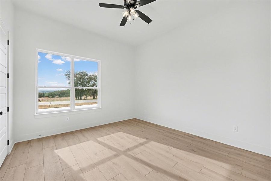 Spacious, unfurnished interior of a new home in , Temple (Image 21).