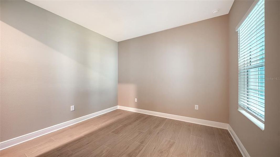 Spacious, unfurnished interior of a new home in Windward, Lakewood Ranch (Image 31).