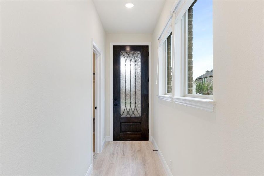 Spacious, unfurnished interior of a new home in Star Ranch, Godley (Image 17).