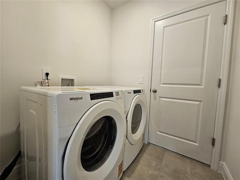 Close-up of interior finishes inside a home in The Reserve at Hammock Oaks - Classic Series, Lady Lake (Image 19).