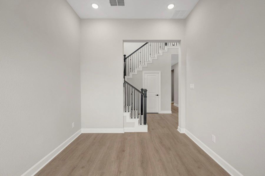 Spacious, unfurnished interior of a new home in Pomona 45' Homesites, Manvel (Image 20).