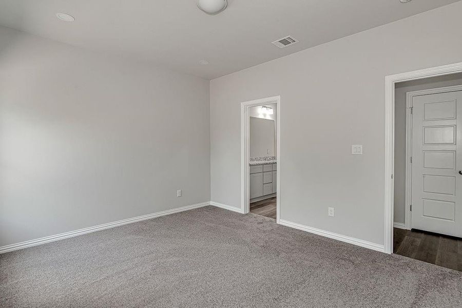 Spacious, unfurnished interior of a new home in , Fort Worth (Image 20). Spacious, unfurnished interior of a new home in , Fort Worth (Image 20).