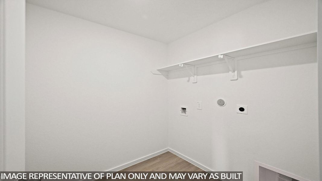 Spacious, unfurnished interior of a new home in The Canopies, Splendora (Image 15).