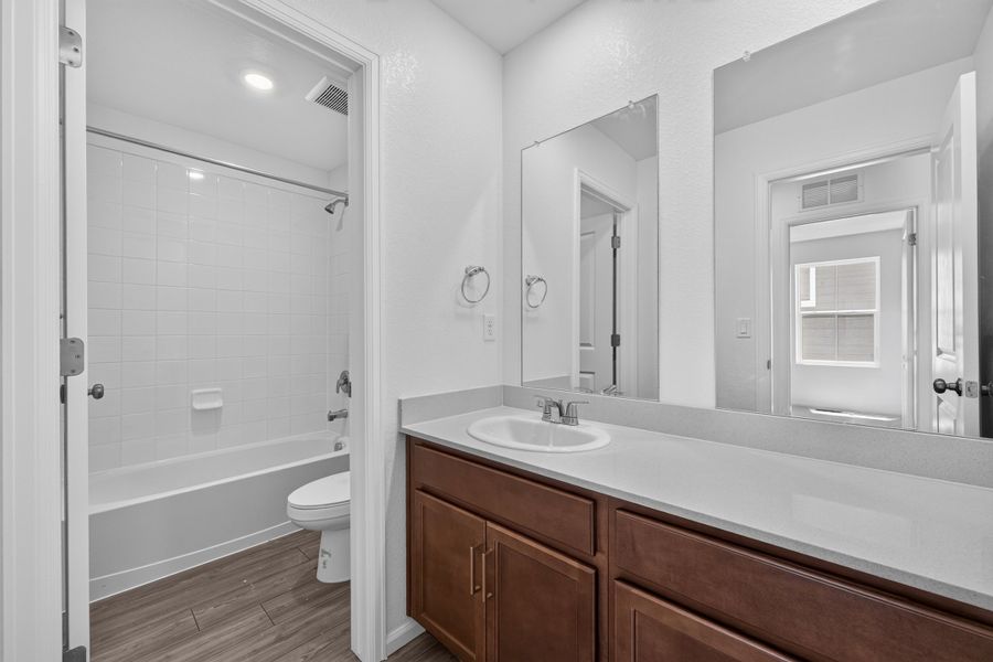 Furnished interior view inside a new home in Lake Bluff, Greeley (Image 7). Furnished interior view inside a new home in Lake Bluff, Greeley (Image 7).