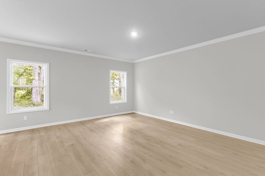 Spacious, unfurnished interior of a new home in Central Creek, Goose Creek (Image 22).