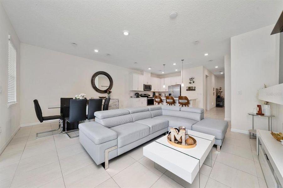 Furnished interior view inside a new home in , Kissimmee (Image 21).