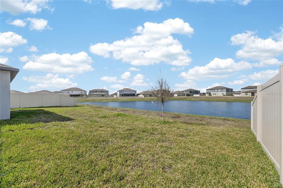Exterior details and patio area of a home in Balm Grove, Wimauma (Image 33).
