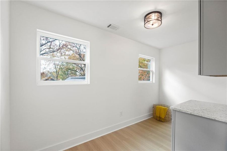 Spacious, unfurnished interior of a new home in , Atlanta (Image 25).