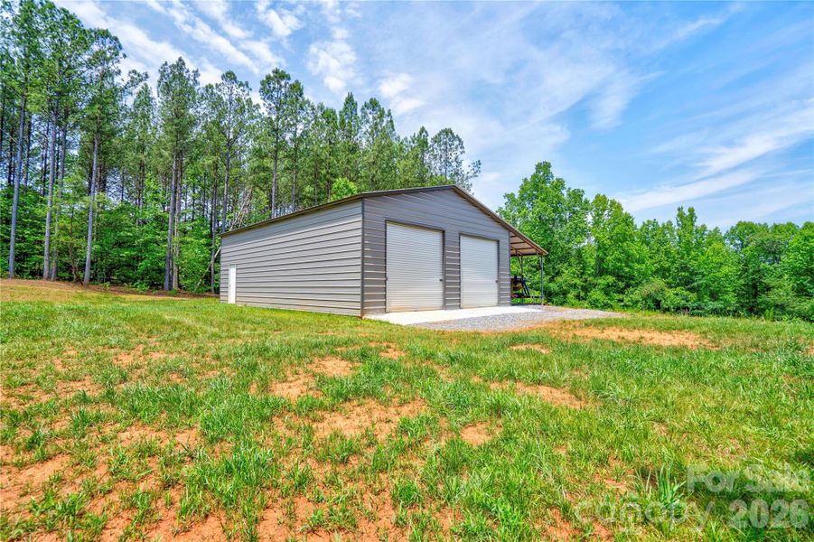 Detached Double Garage with Lean To