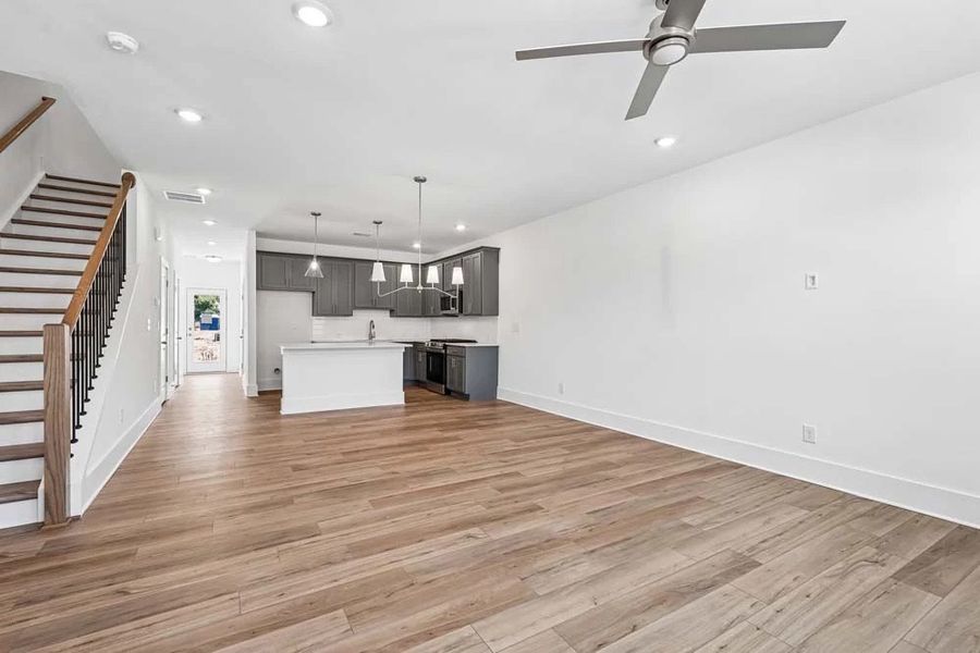 Sample Photo: Family Room