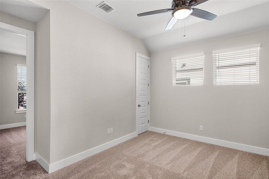 **PHOTO REPRESENTATIVE OF FLOORPLAN ONLY**