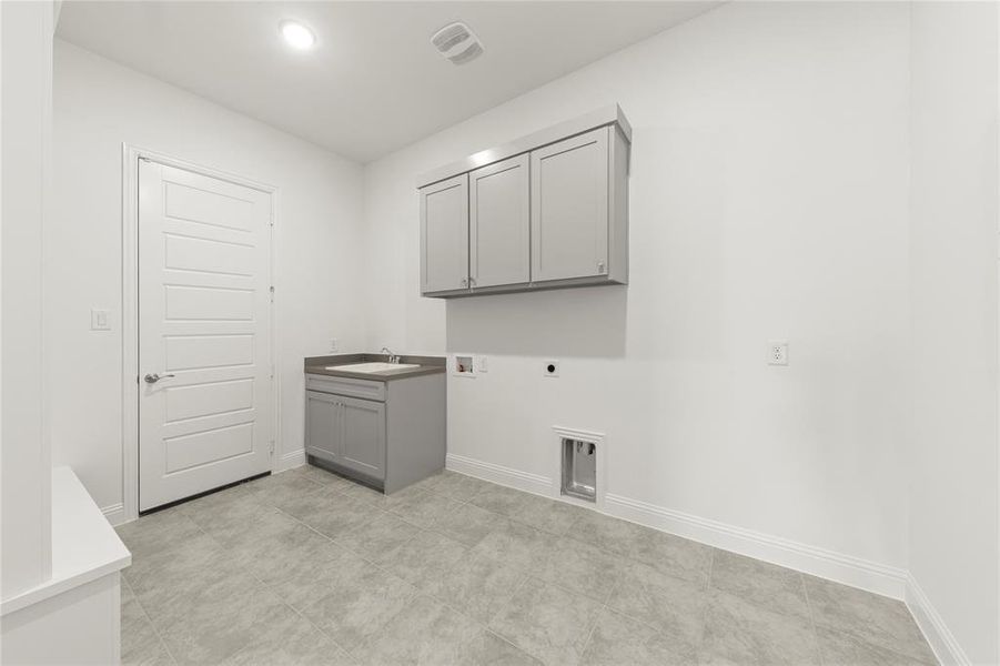 08. 332 Bay Laurel - Utility