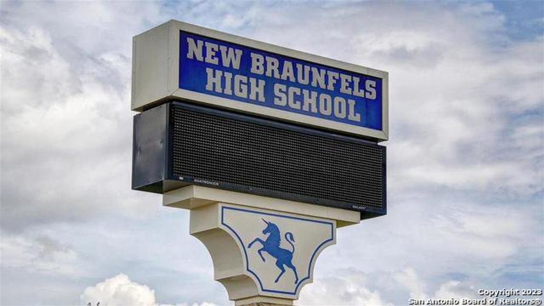 Image 11 of a home in Veramendi 60'. Image 11 of a home in Veramendi 60'.