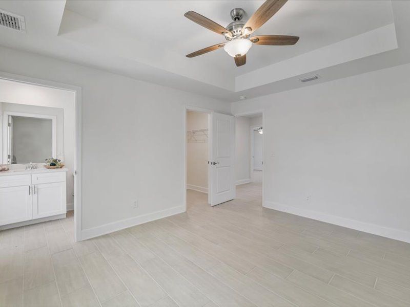 Representative unfurnished interior of a home built from the The Paradise Cove II by Sunlife Homes LLC in Cape Coral, Cape Coral (Image 37).