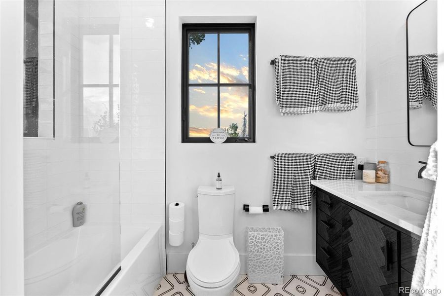 Furnished interior view inside a new home in , Winter Park (Image 14).