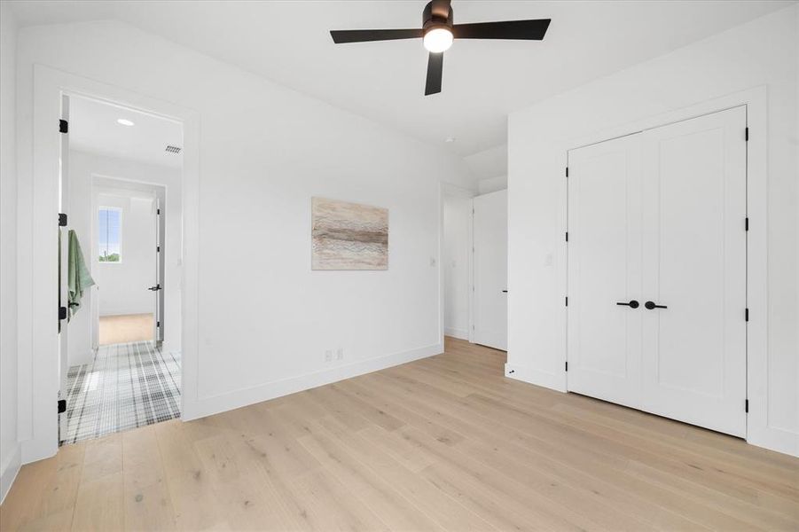 Spacious, unfurnished interior of a new home in , Roanoke (Image 25).