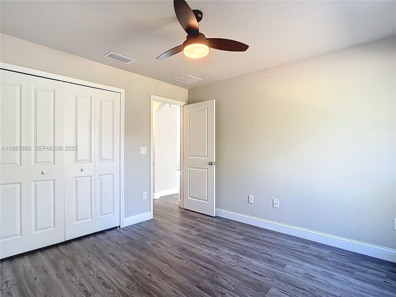 Spacious, unfurnished interior of a new home in , Port Charlotte (Image 22).
