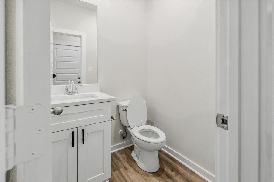 Furnished interior view inside a new home in Glendale Lakes, Rosharon (Image 13).