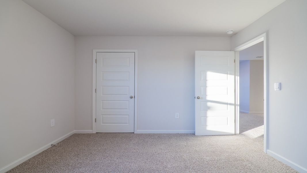 Spacious, unfurnished interior of a new home in Olson Ridge, Tallahassee (Image 17).