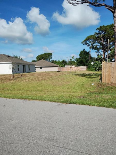 Exterior details and patio area of a home in Port St Lucie, Port St. Lucie (Image 3).