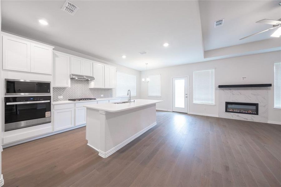 Furnished interior view inside a new home in Brookville Estates: Brookville, Forney (Image 6). Furnished interior view inside a new home in Brookville Estates: Brookville, Forney (Image 6).
