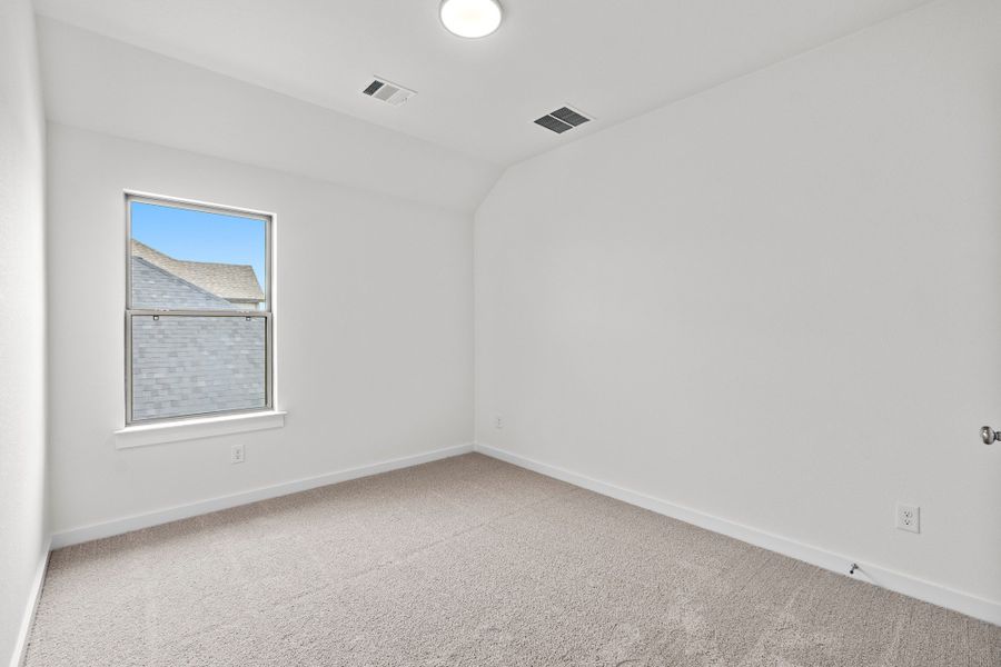 Spacious, unfurnished interior of a new home in Prairie Winds, Hutto (Image 34).