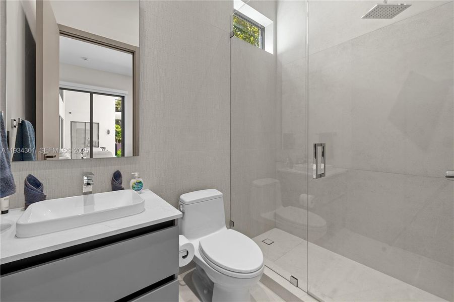 Furnished interior view inside a new home in , Miami (Image 45).