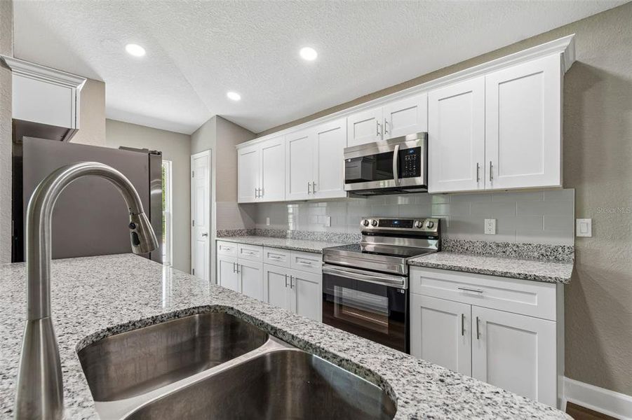Furnished interior view inside a new home in , Lakeland (Image 11).