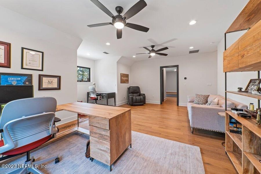 Image 72 of a home in .