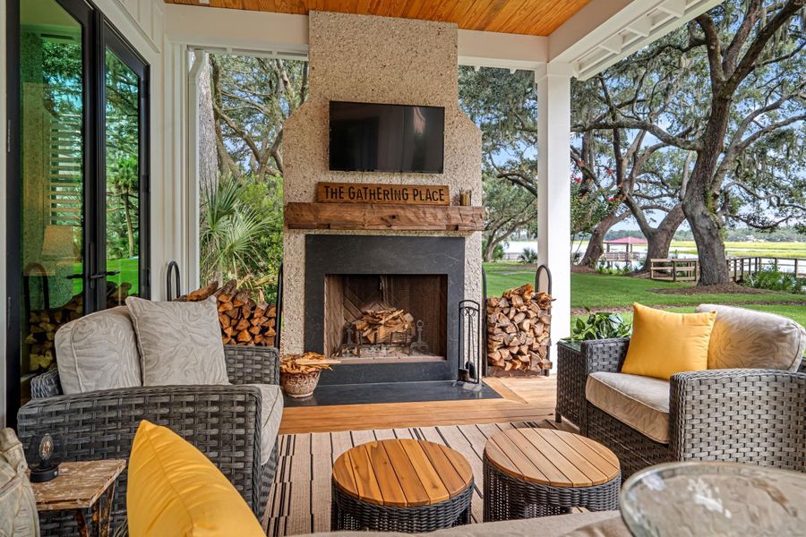 Exterior details and patio area of a home in , Beaufort (Image 25).